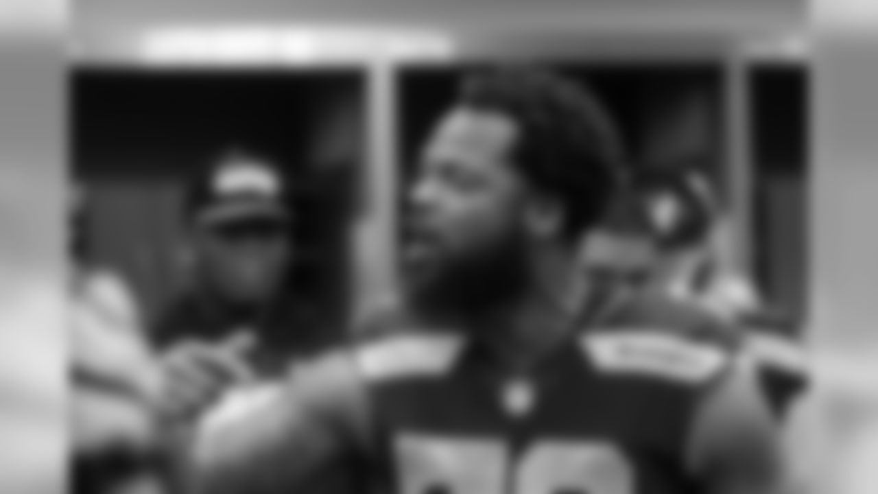 eye_wk_4_colts_04.jpg