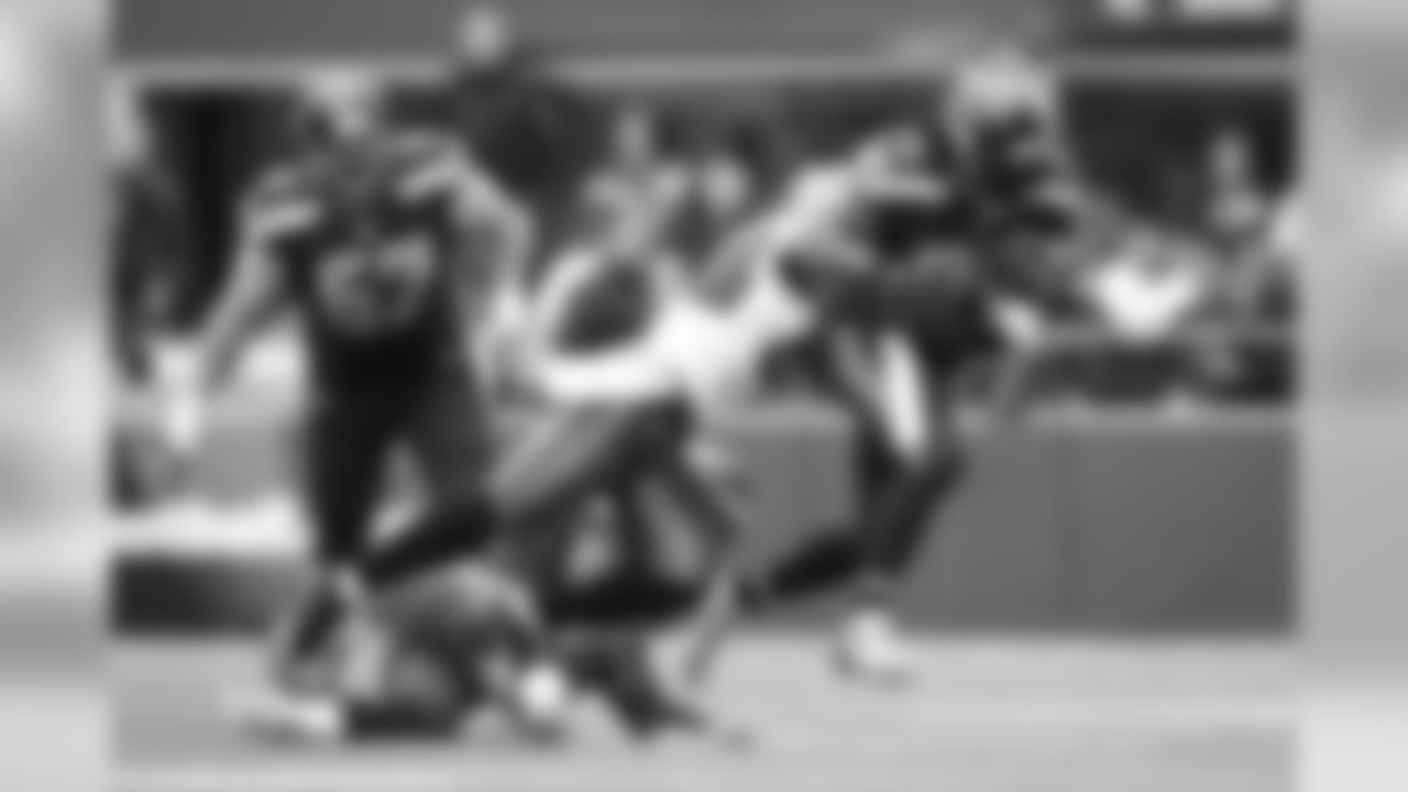 Seattle Seahawks vs Tampa Bay Buccaneers; Marshawn Lynch