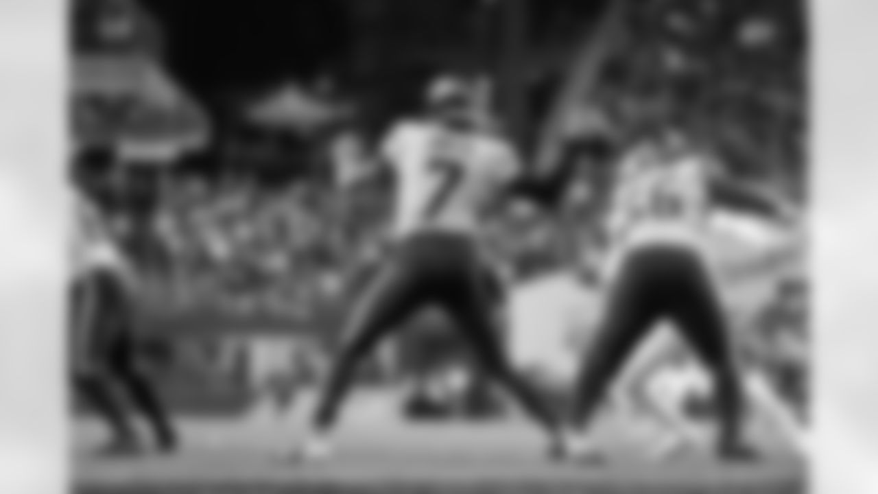The best photos of Seahawks quarterback Geno Smith from the 2022 season.