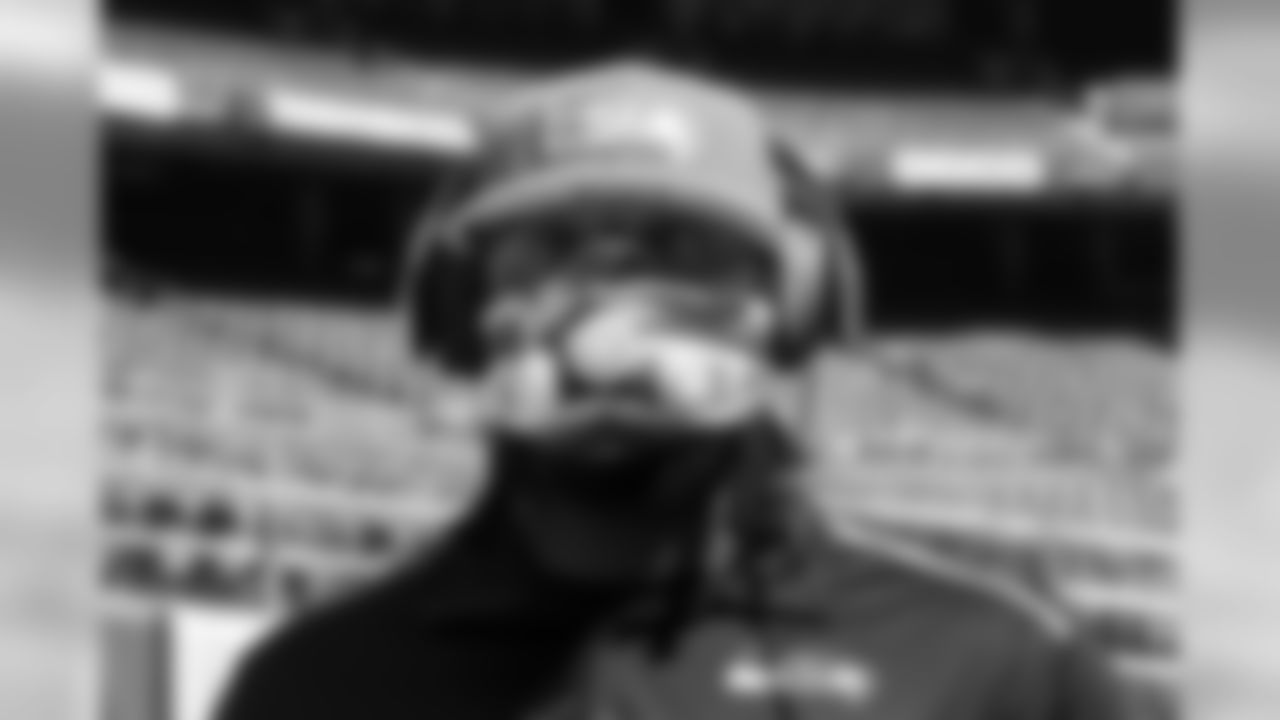 On game day, Marshawn Lynch donned his training mask during a pregame walk around the stadium.