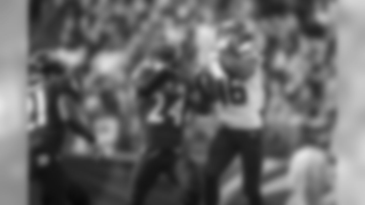 Seahawks rookie receiver Tyler Lockett continued his fine play, leaping high to make a one-handed catch in front of Baltimore's Kyle Arrington in the second quarter.