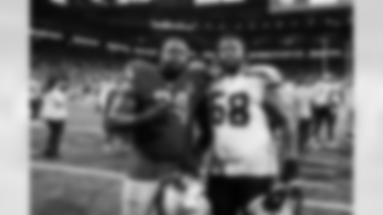 Seahawks-Lions-Postgame-Celebration-20230917_13-06-57_31