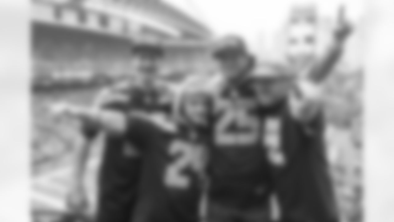 WR Doug Baldwin for Southern Youth Sports Association (SYSA), a grass-roots nonprofit organization whose mission is to respond to the academic, social and physical needs of each child through the appropriate involvement of community, students and staff.