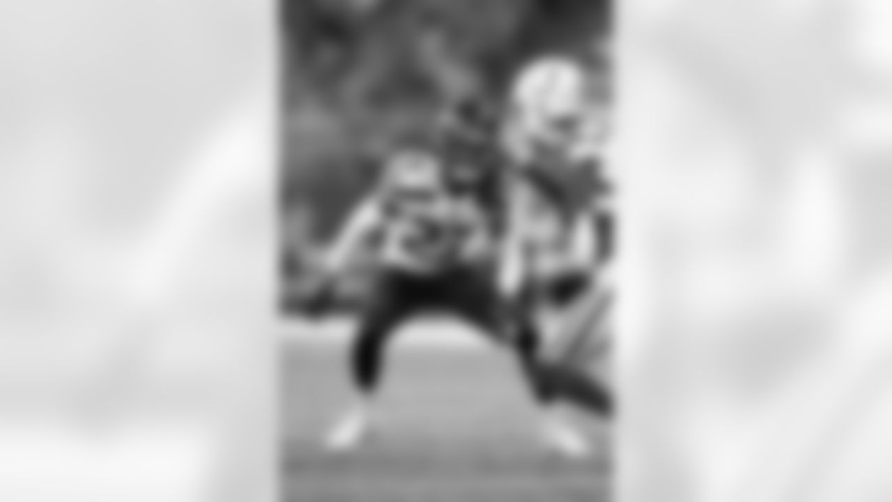 Some of the best photos of Seahawks cornerback Sidney Jones IV from the 2021 season.