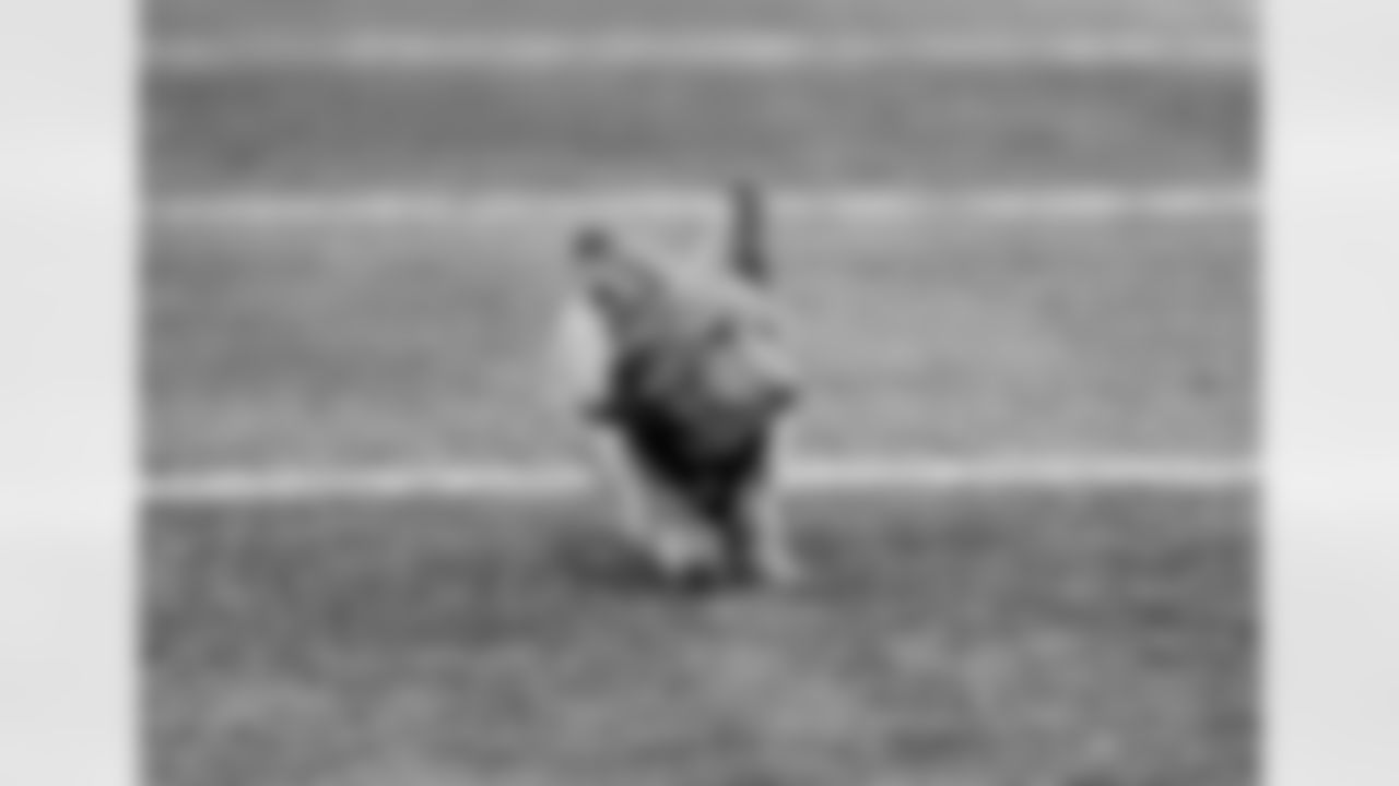 Seahawks-Wiener-Dog-Race-20230108_14-48-24_105208