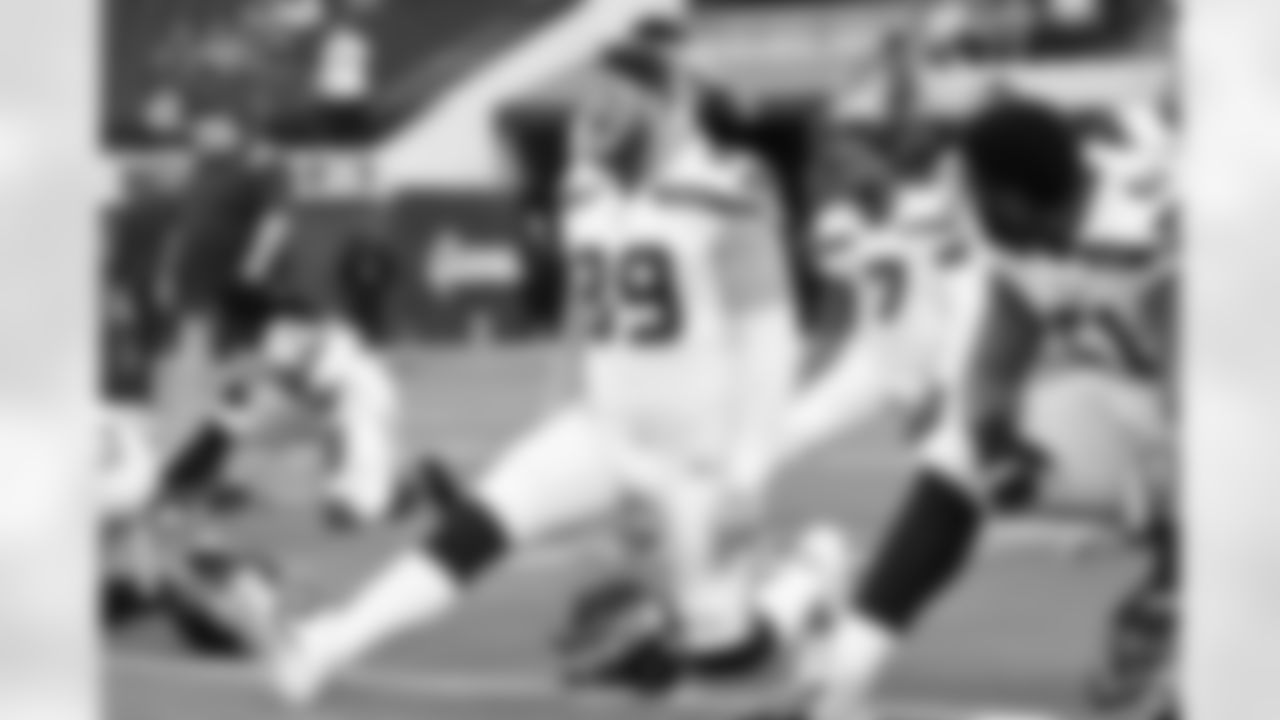 Some of the best photos of Seahawks tight end Will Dissly taken during the 2021 season.