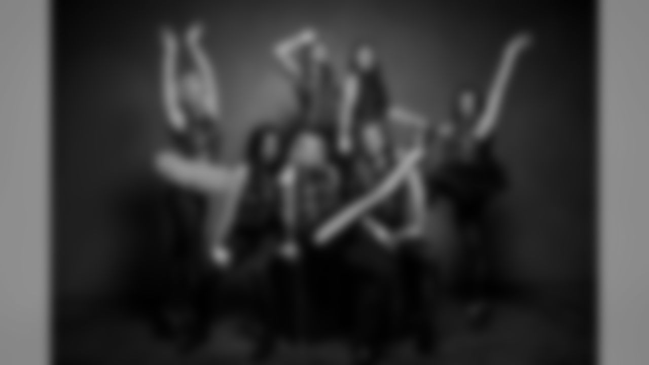 seagals_showgroup_jhg-62_0.jpg