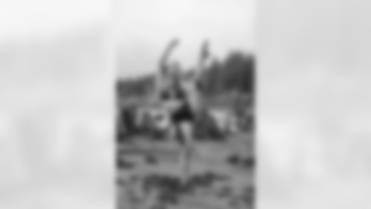 "I feel so fortunate that I got to grow up in the PNW - it truly is a special place. I never take any of the seasons for granted - each is so unique and brings so many beautiful changes along with it. My favorite thing to do is to go on long walks and look up at the trees, all year long." - Seahawks Dancer Lillian