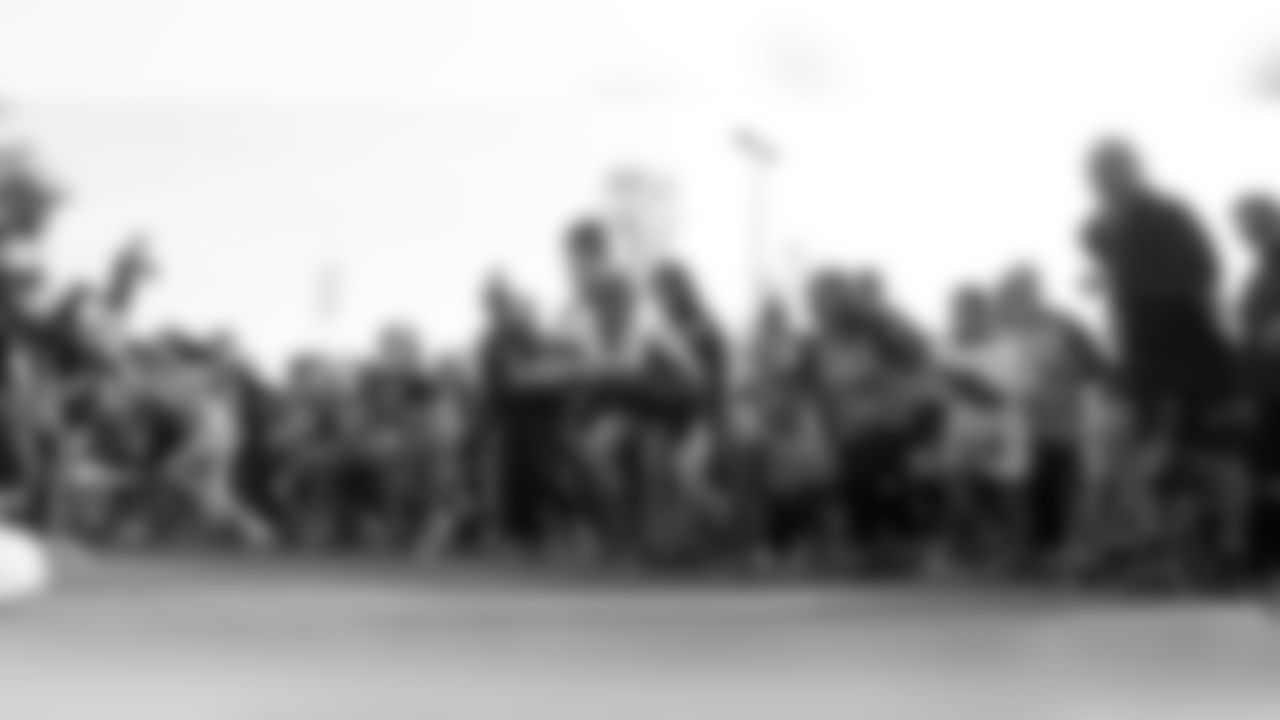 cst_am4i6627.jpg