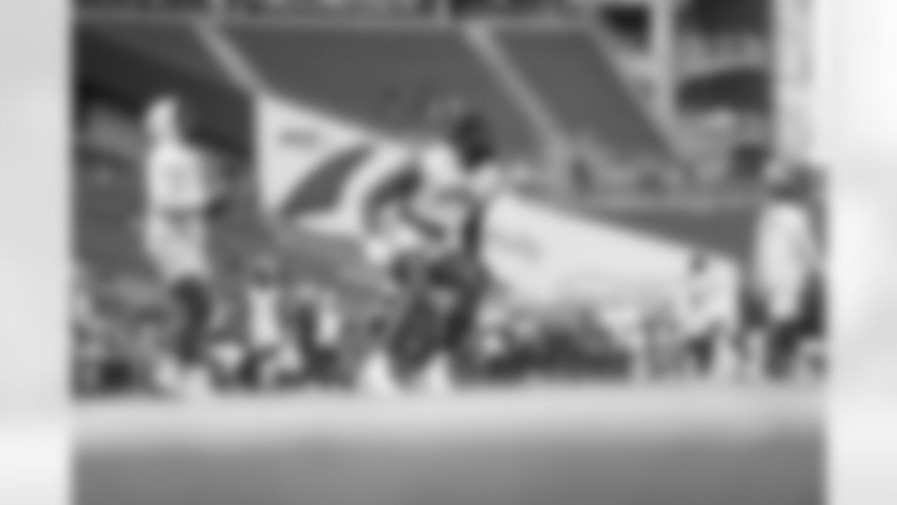 The best photos of Seahawks wide receiver DK Metcalf from the 2022 season.