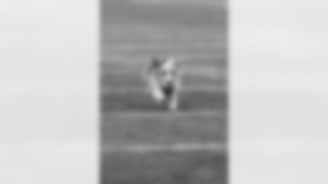 Seahawks-Wiener-Dog-Race-20230108_14-50-55_02331