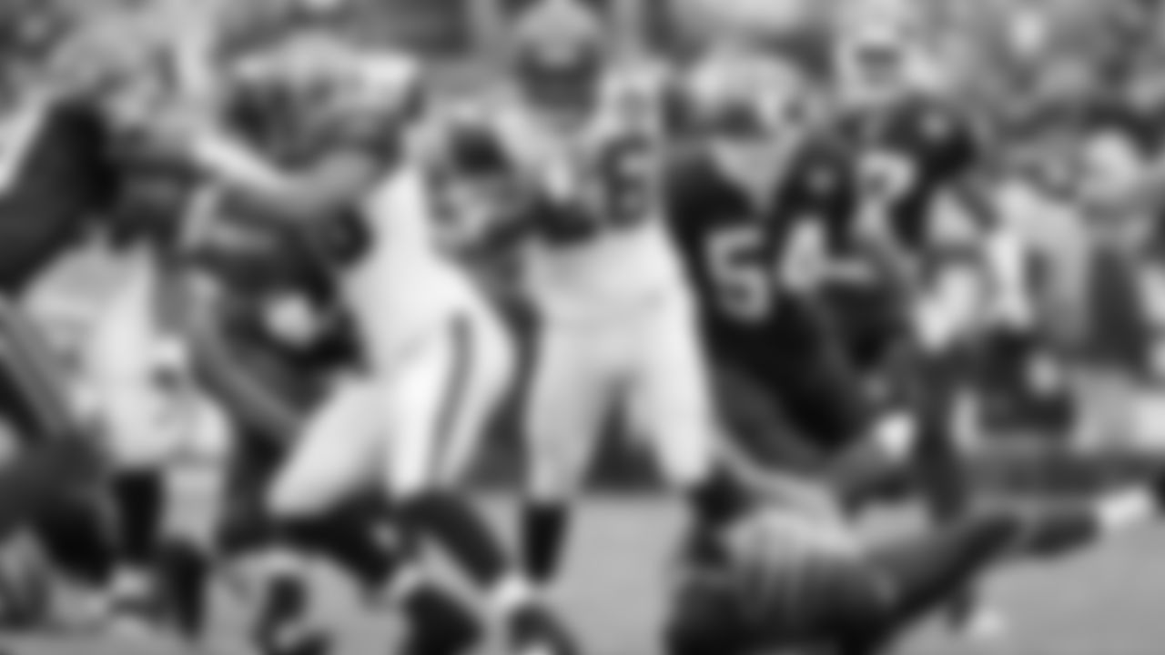Bills-Through-The-Years-2008_BILLS_WILSON_OA1R0333