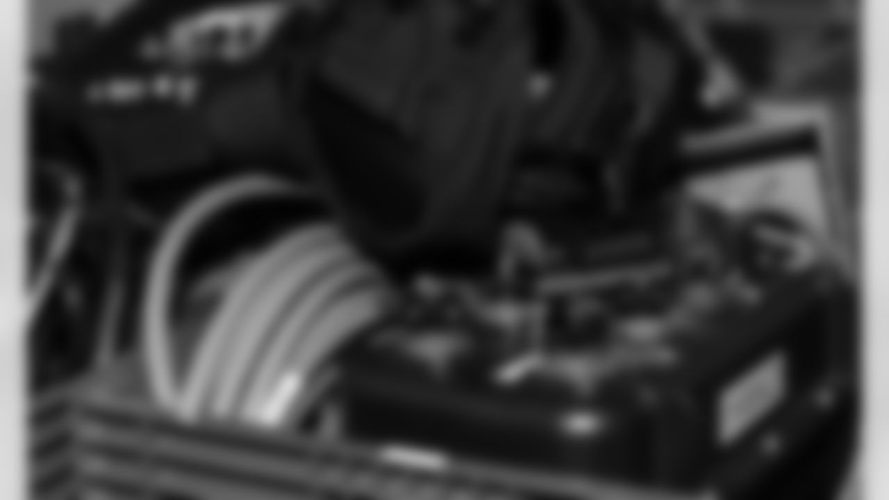 tempcst1_EK2V5804.jpg