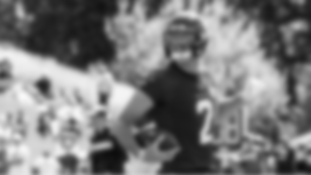 QB Paxton Lynch