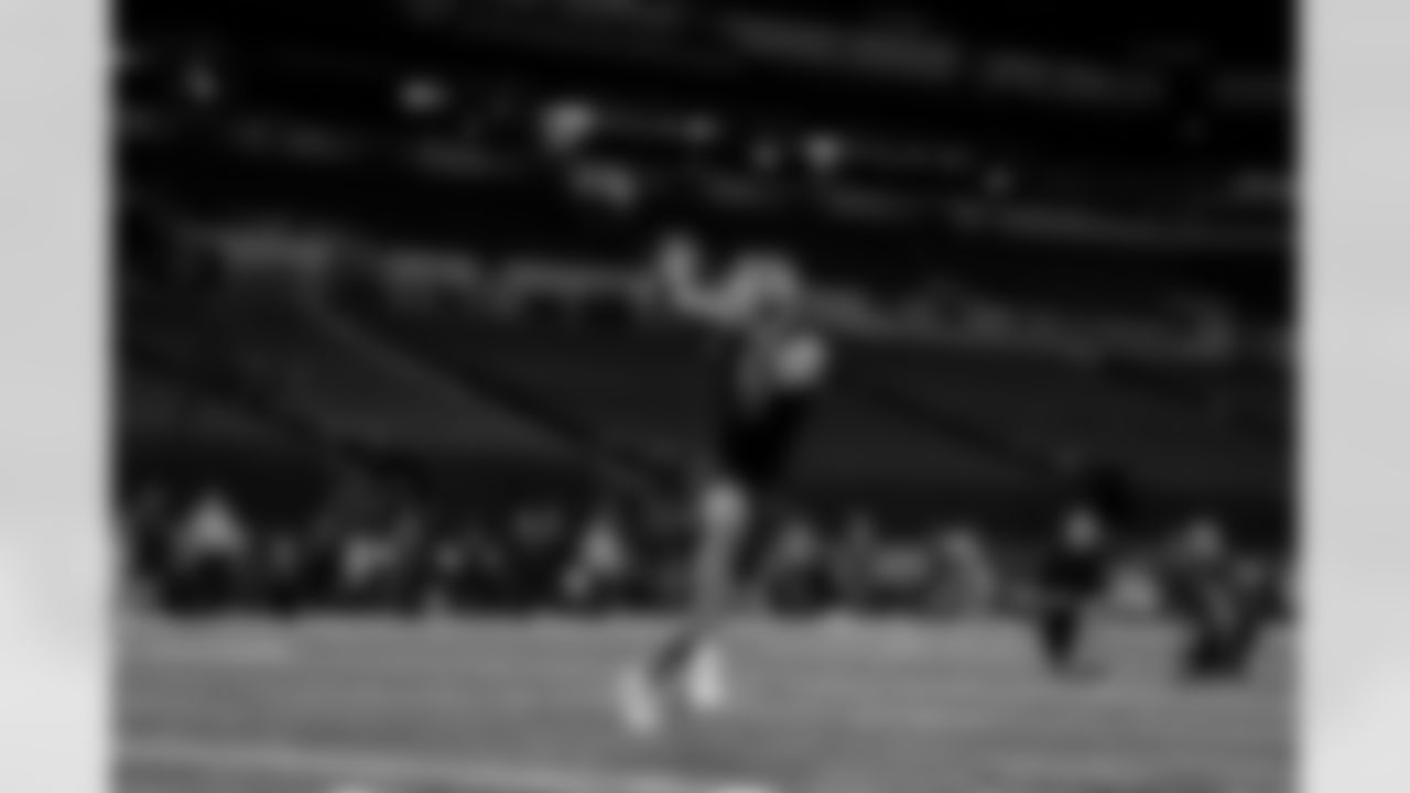 Arizona State tight end Curtis Hodges (10) catches the ball during the 2022 Scouting Combine on Thursday, March 3, 2022 in Indianapolis, Indiana. (Ben Liebenberg/NFL)