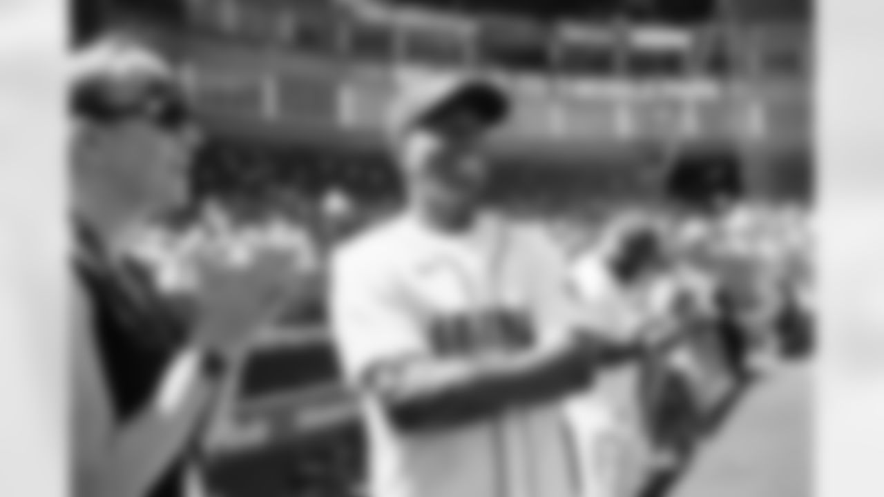 Seahawks-Lockett-First-Pitch-20220724_12-37-56_2477