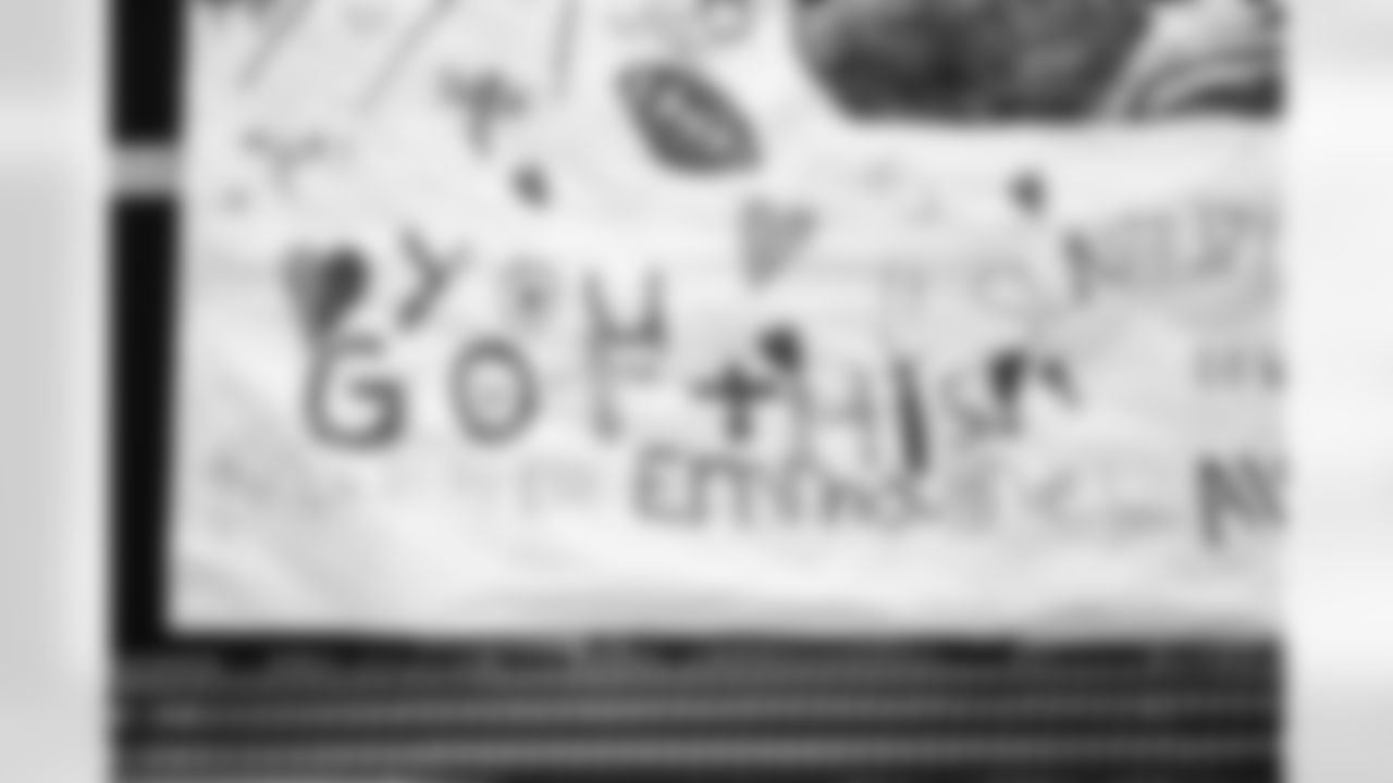 20230112__PLAYOFF_SIGNS_MAR_RM2_7726
