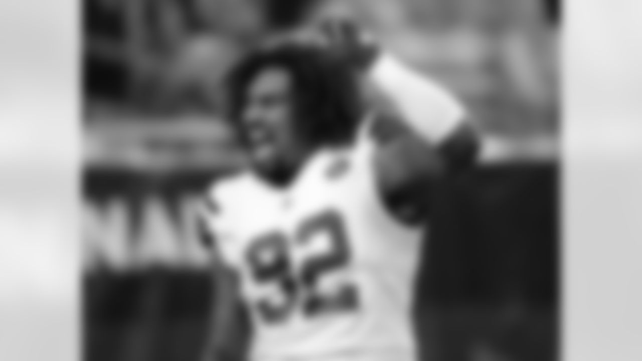 Seahawks Adding “A Rare Player” In Leonard Williams