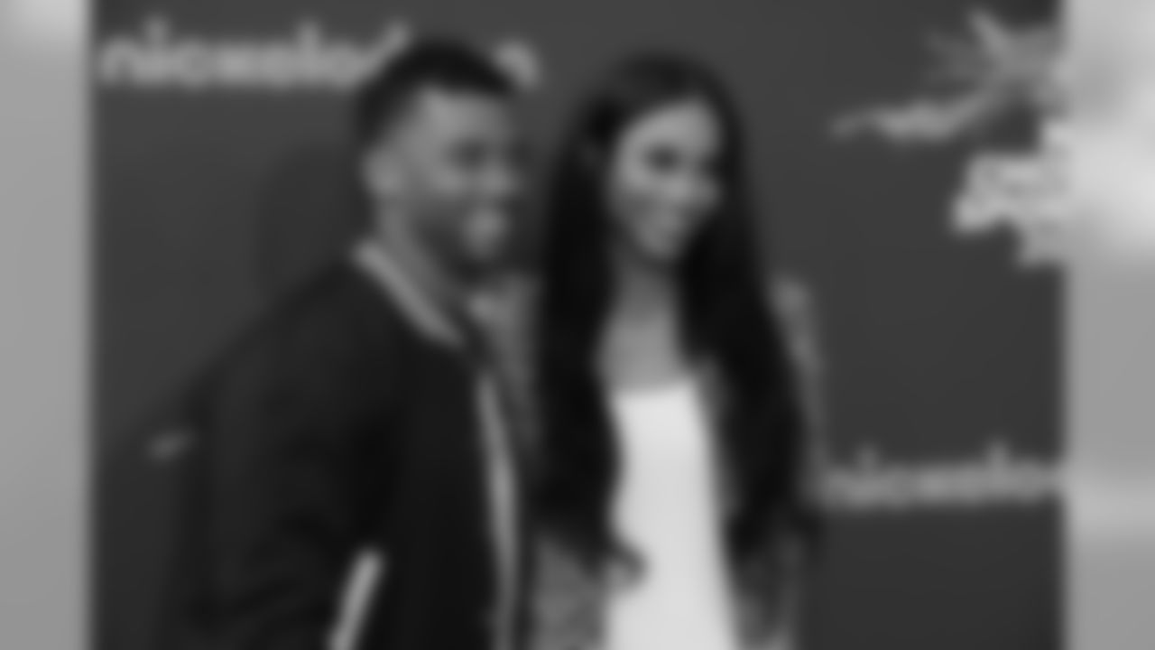 Russell Wilson, left, and Ciara arrive at the 2015 Kids' Choice Sports Awards at Pauley Pavilion on Thursday, July 16, 2015 in Los Angeles. (Photo by Richard Shotwell/Invision/AP)