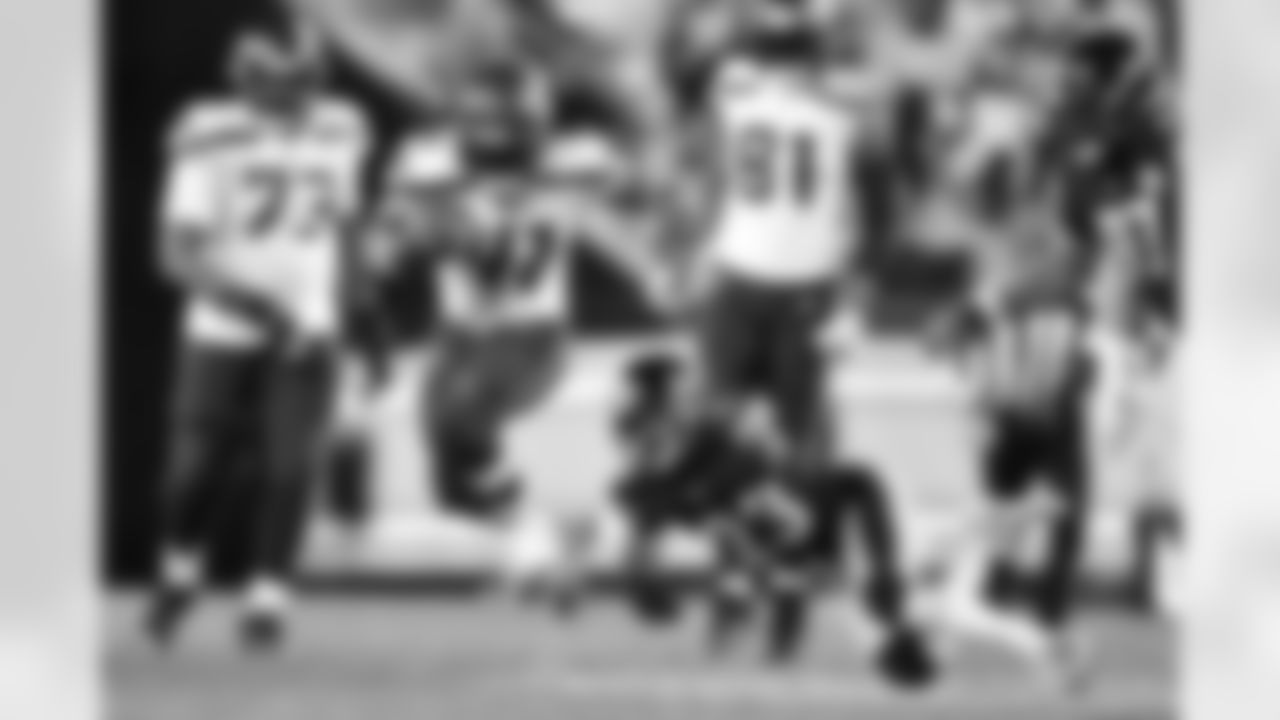 Alex Collins played in 11 games for the Seahawks, starting six of them, and ran for 411 yards and two touchdowns in 2021.