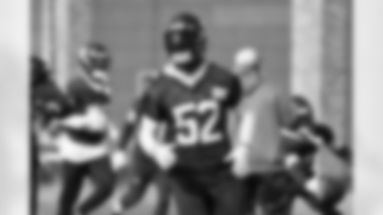 Some of the best photos of Seahawks defensive end Darrell Taylor taken during the 2021 season.