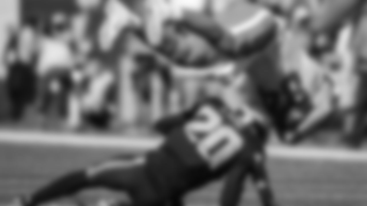 20200930_DolphinsTTYWk4-20160911_15-02-39__RM11697