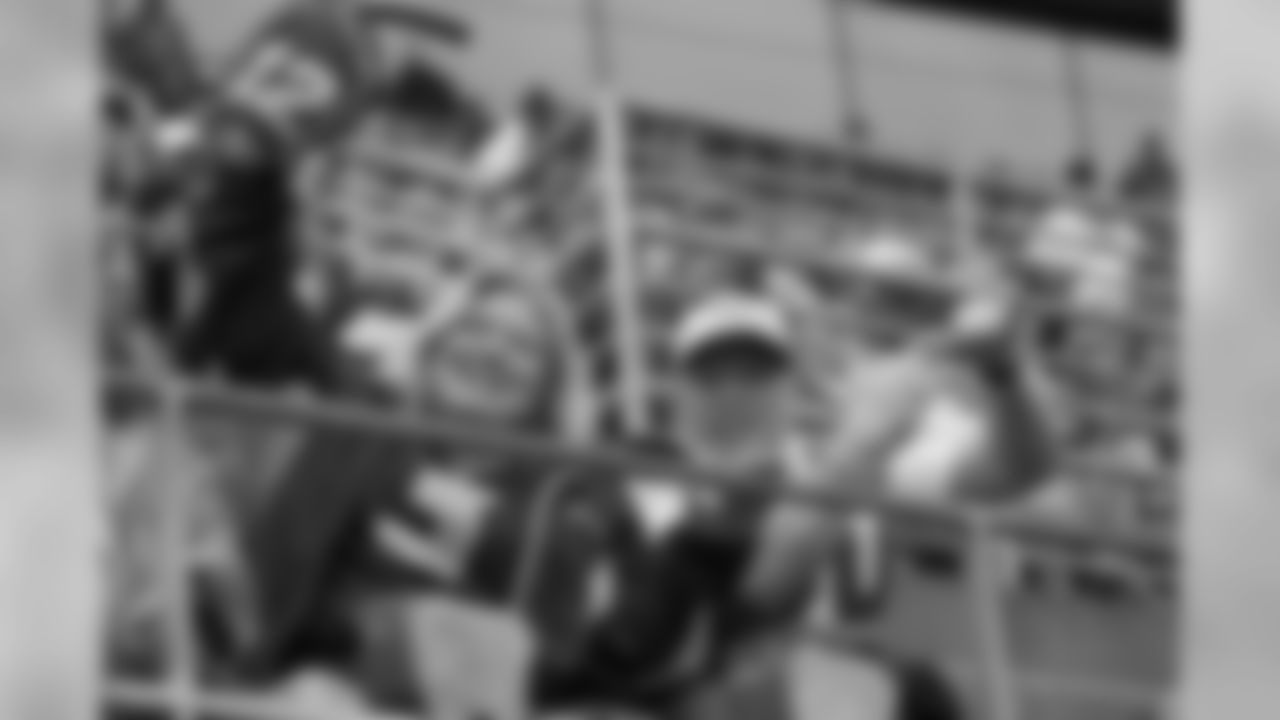 seahawksvbroncos-fiechtner-017.jpg