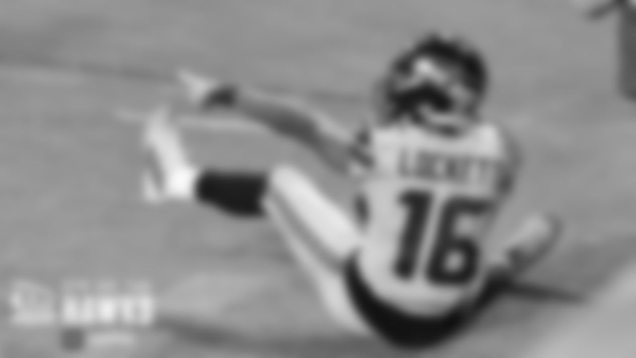 Seattle Seahawks wide receiver Tyler Lockett (16) celebrates during an NFL football game against the Arizona Cardinals on Sunday, October 25, 2020 in Glendale, Arizona. (Alika Jenner/NFL)