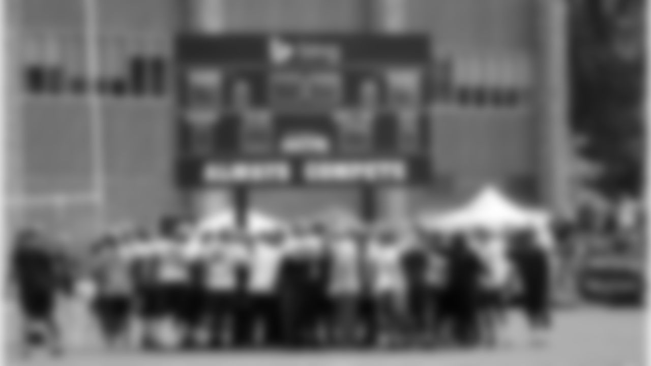 cst_ek2v0590_1.jpg