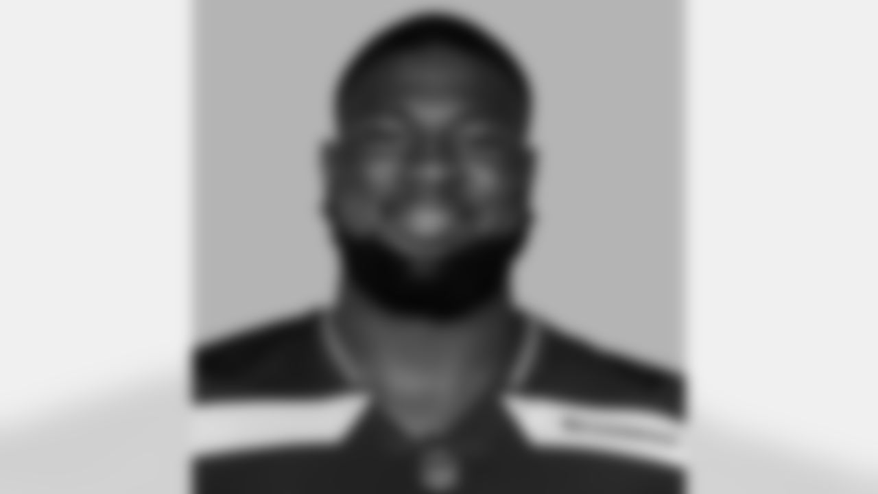 Seattle Seahawks offensive tackle McClendon Curtis (66)