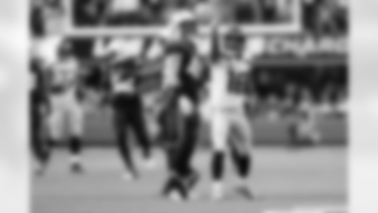 Seahawks-Top-Shots-Offense-20221023_15-41-34_7932