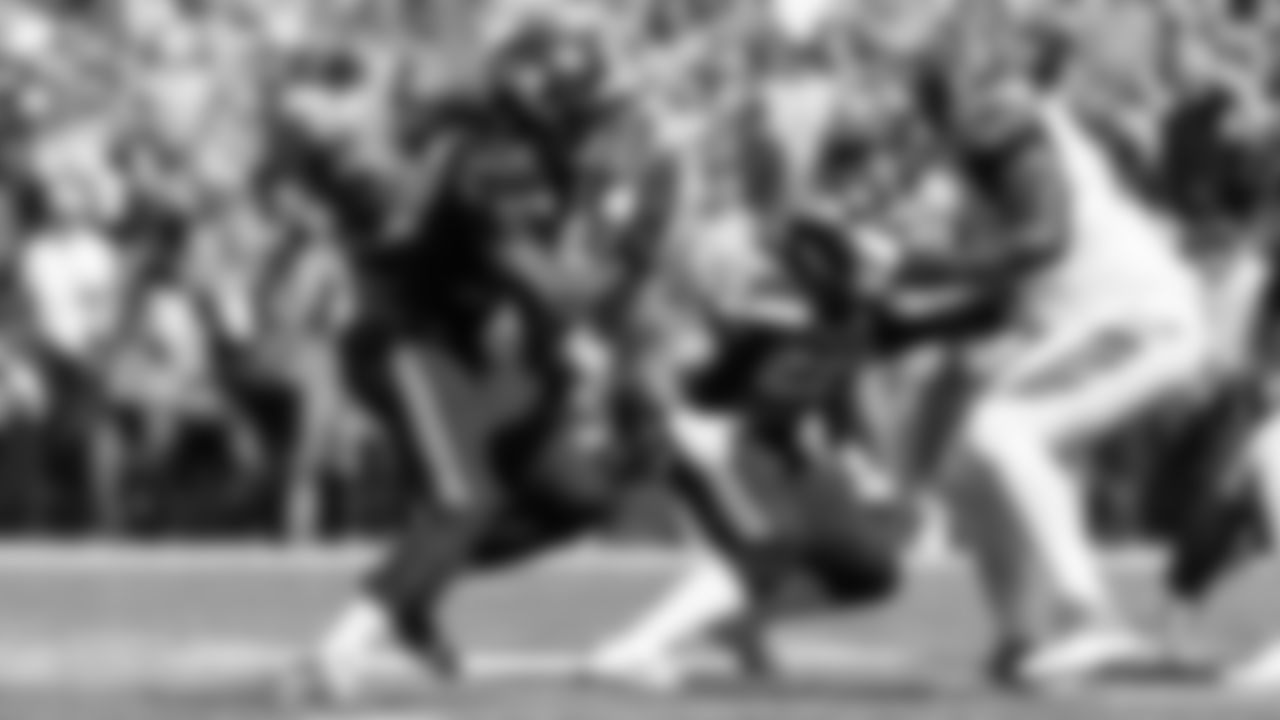DE Jadeveon Clowney