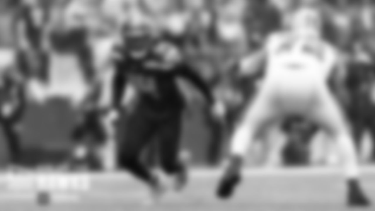 Seattle defensive end Ziggy Ansah comes off the edge during the second quarter.