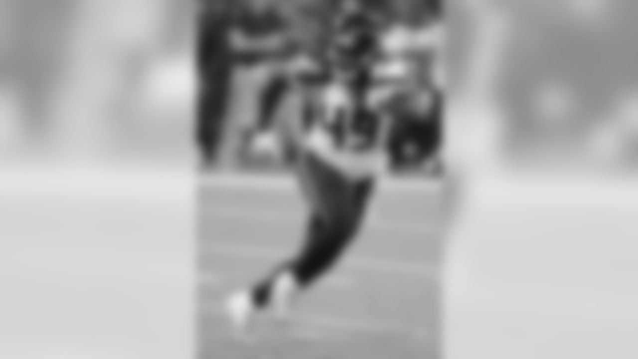 Seattle Seahawks linebacker Shaquem Griffin runs up field during the second half of an NFL preseason football game against the Minnesota Vikings, Friday, Aug. 24, 2018, in Minneapolis. (AP Photo/Bruce Kluckhohn)