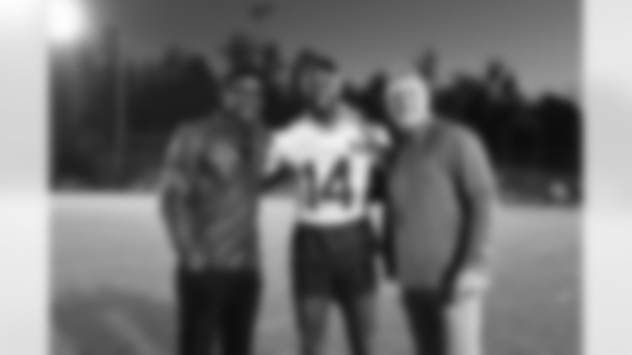 The best photos of Seahawks wide receiver DK Metcalf from the 2022 season.
