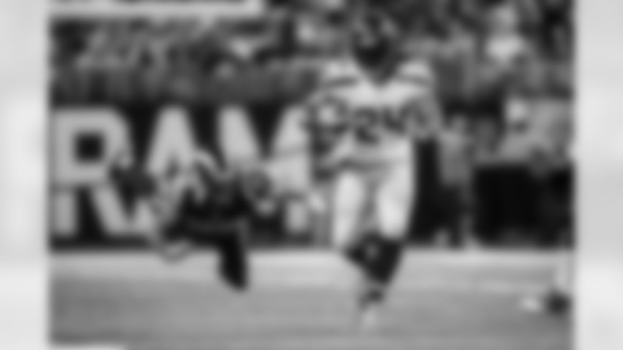 Seahawks-Rams-Through-The-Years-20141019_11-55-04_2266