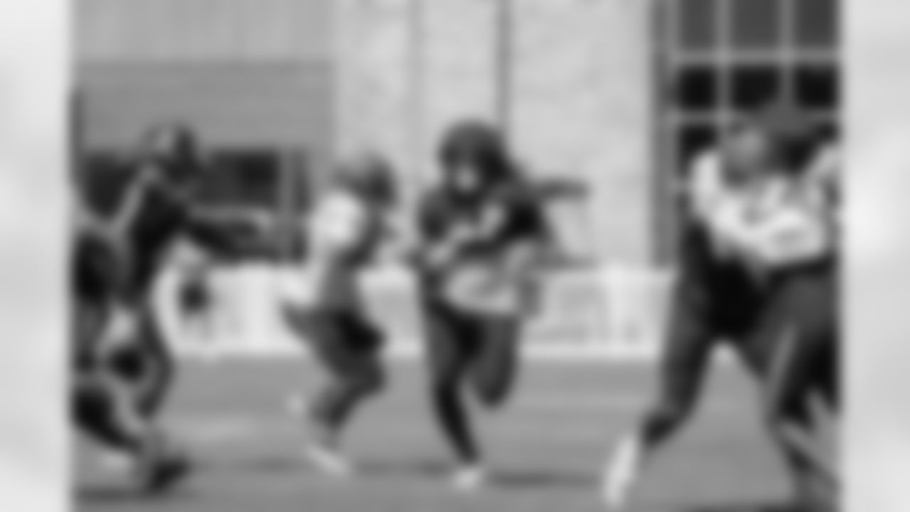 Seahawks running back DeeJay Dallas (31) practiced on Tuesday, August 1, 2023 at the Virginia Mason Athletic Center in Renton, Wash.