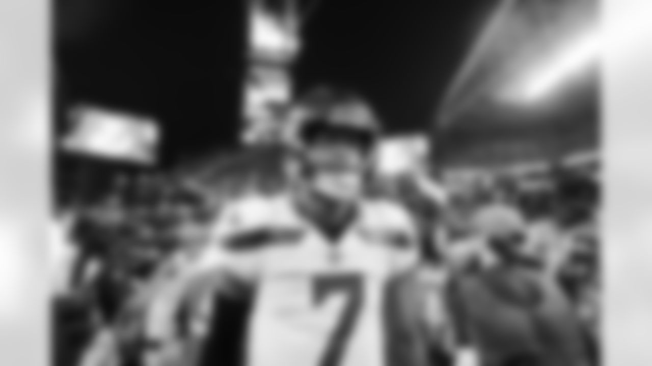 20220912_DENvsSEA_MAR_RM1_3865