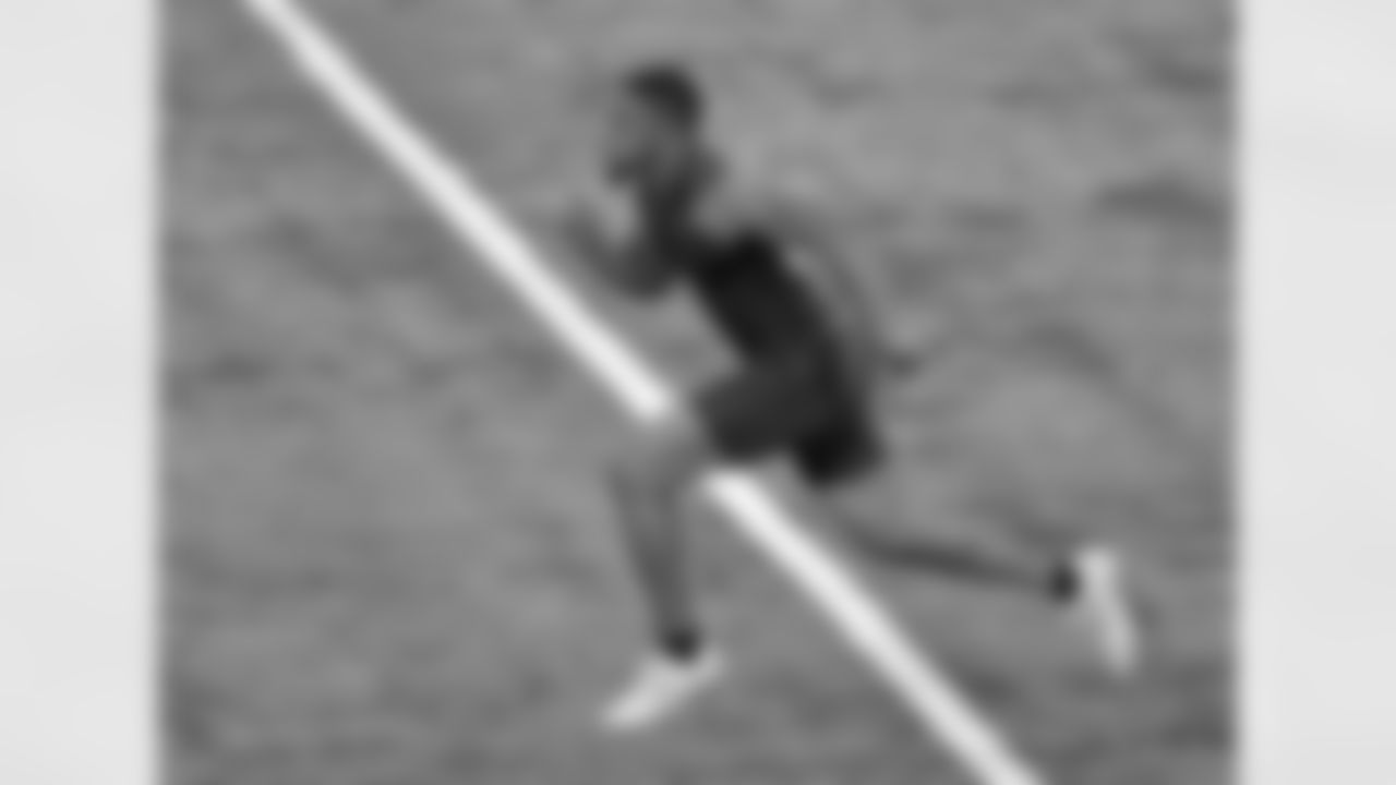 Kicker Phil Dawson