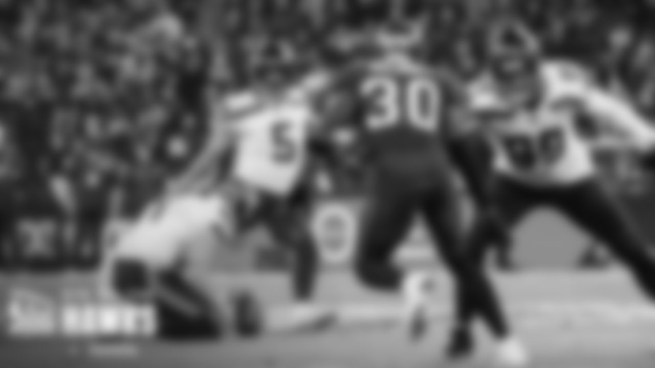 Jason Myers converts a 55-yard field goal in the third quarter.