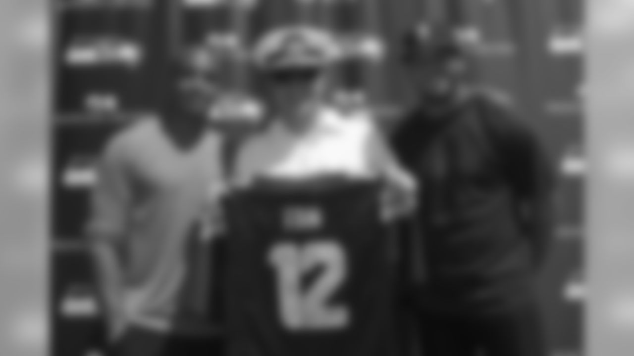 princess-cruises-seahawks-02.jpg