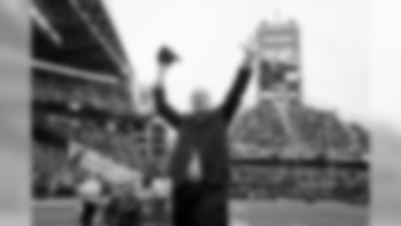 eye_wk_2_49ers_12_0.jpg
