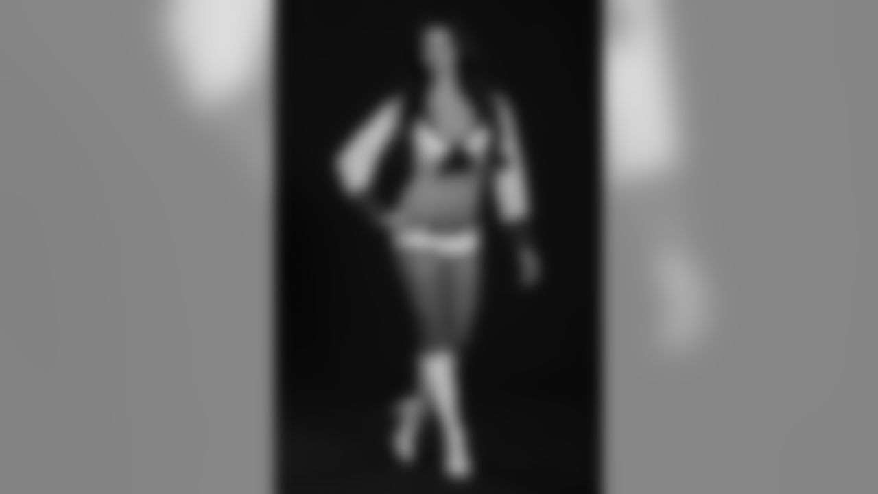 cassie_leadshot.jpg