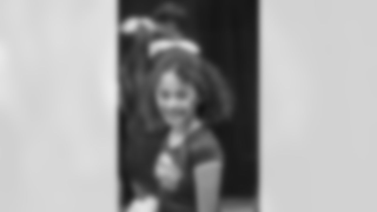 20220818_CHIvsSEA_SEA_DANCERS_SP-8817