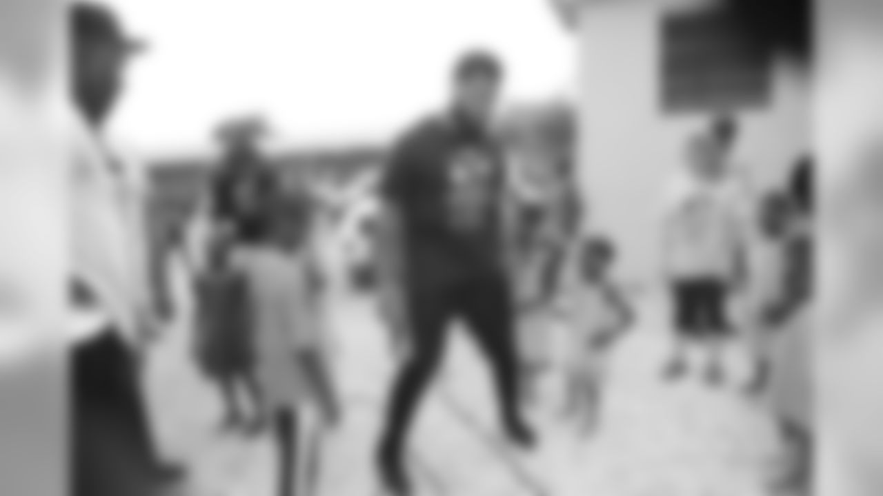 avril_haiti_orphanage_1369.jpg