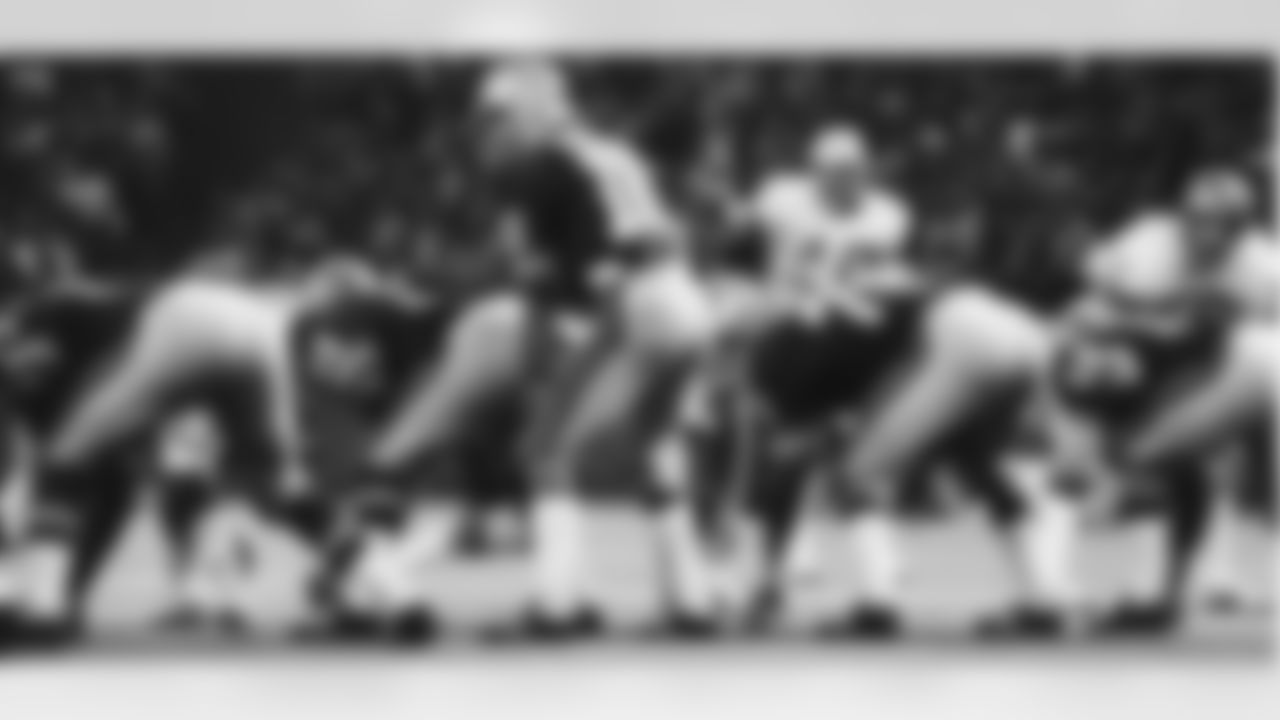 1976_gameaction041.jpg