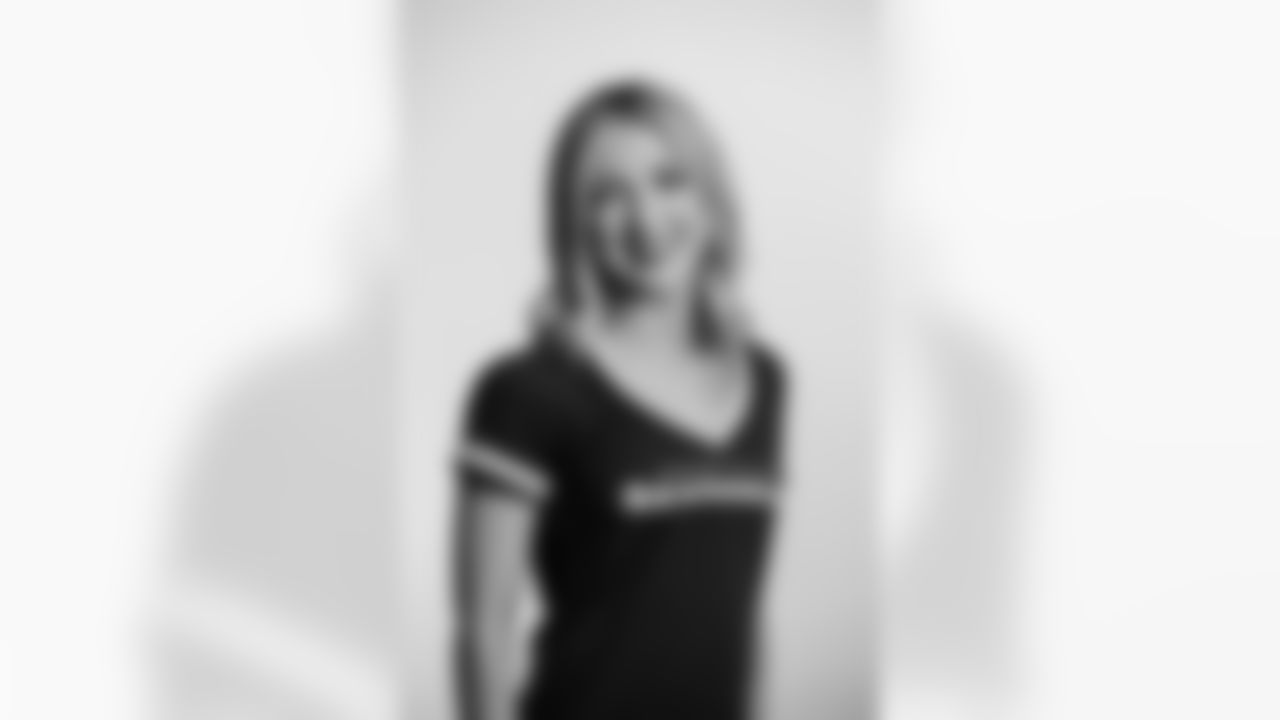 2021-Seahawks-Dancers_Ashli