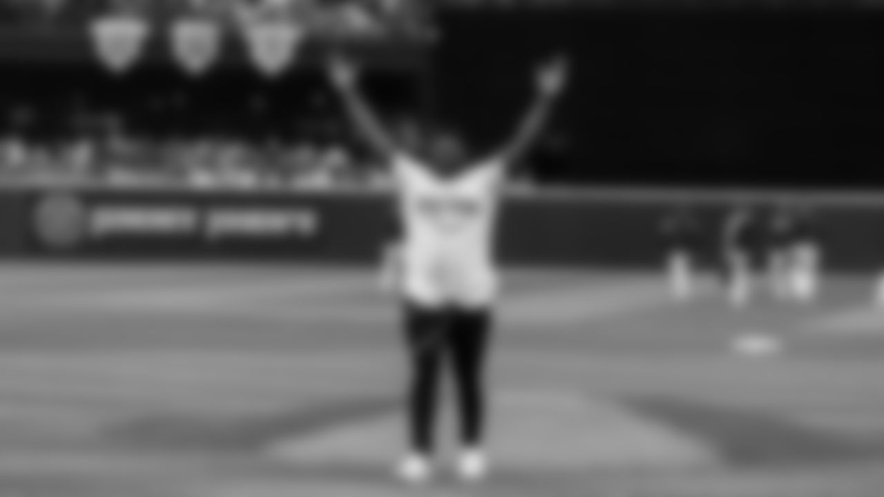 Mariners-First-Pitches-20190518_19-02-20_051819_226 BVH