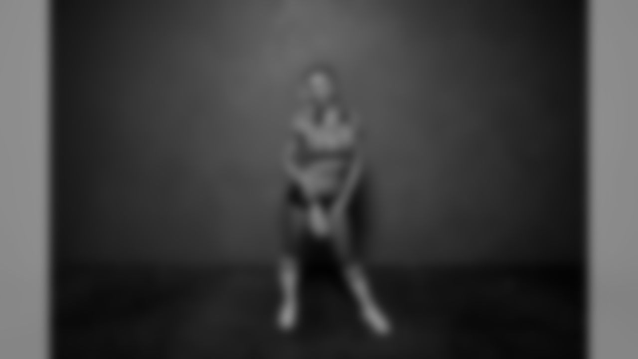 seagals_showgroup_jhg-31_0.jpg