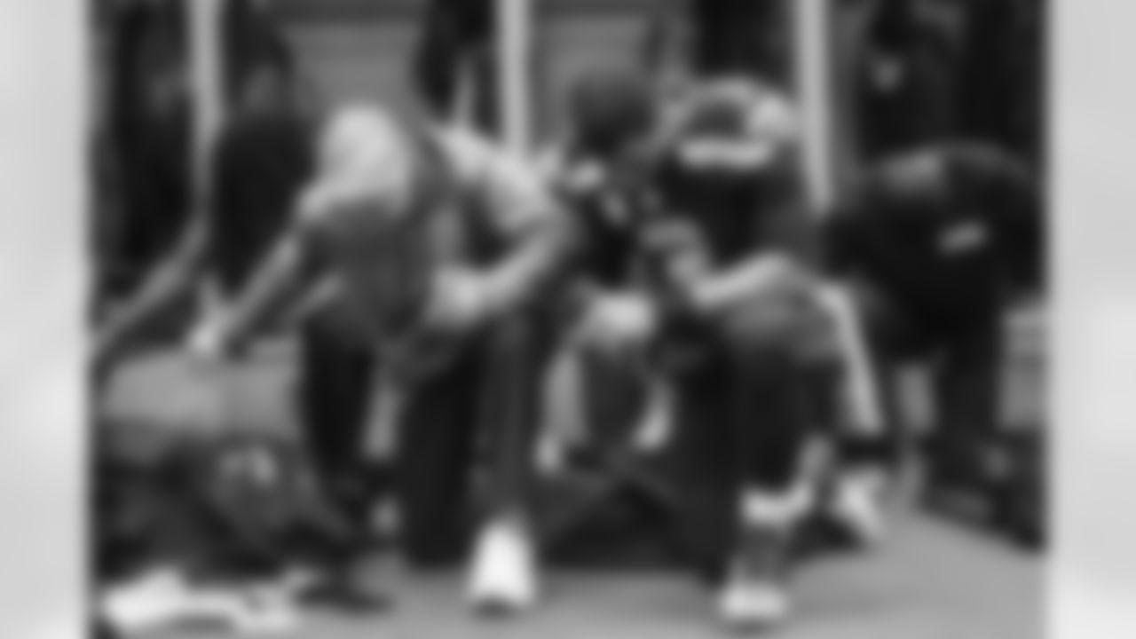 [December 5, 2010]: Seahawks 31 – Panthers 14